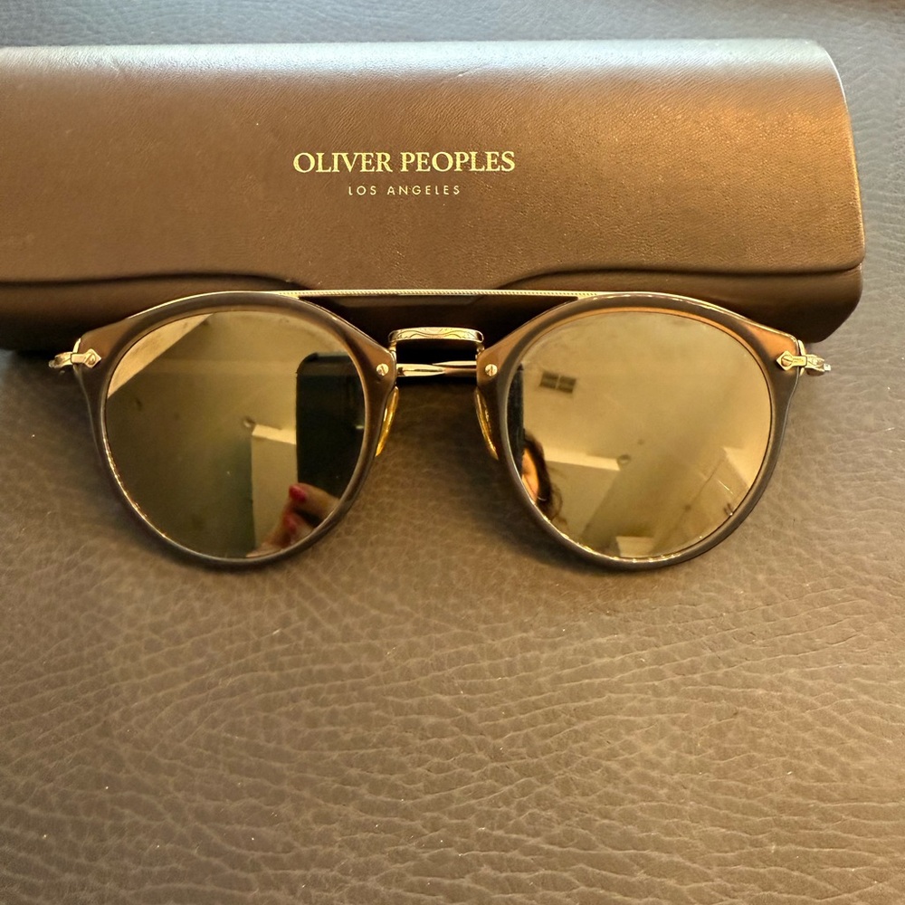 Oliver Peoples Elegant Eyewear
